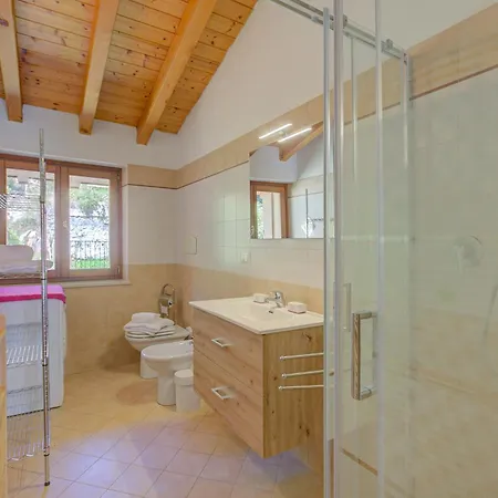 Eden House - Terrace & View - Happy Daire